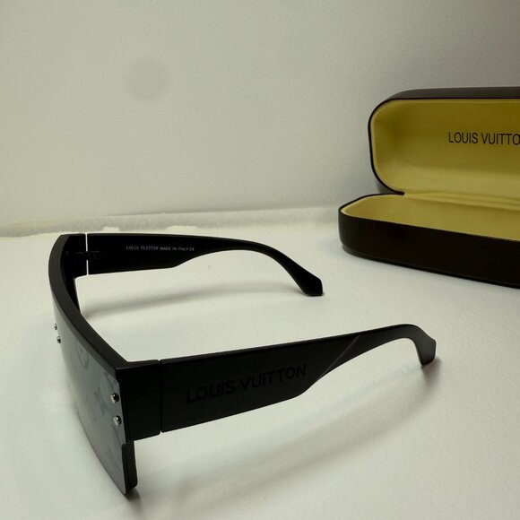 Blue Louis Vuitton Sunglasses - Picture 2 of 8